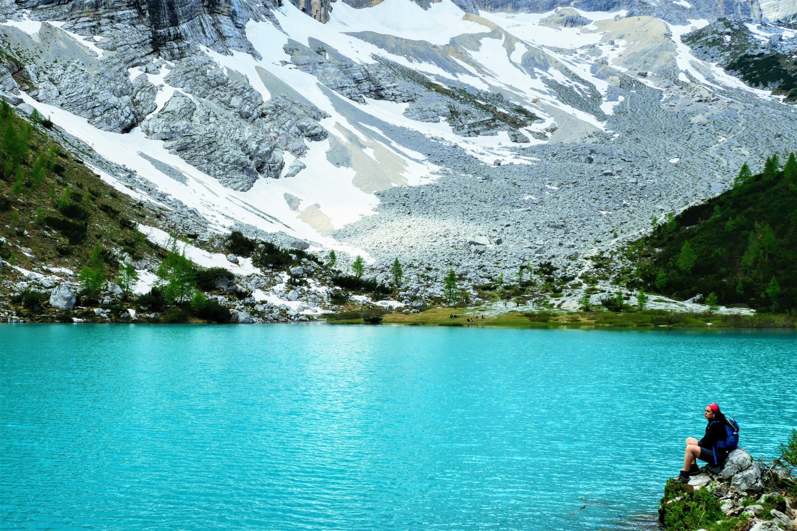 Il magico colore turchese del lago Sorapis tra natura e  leggenda